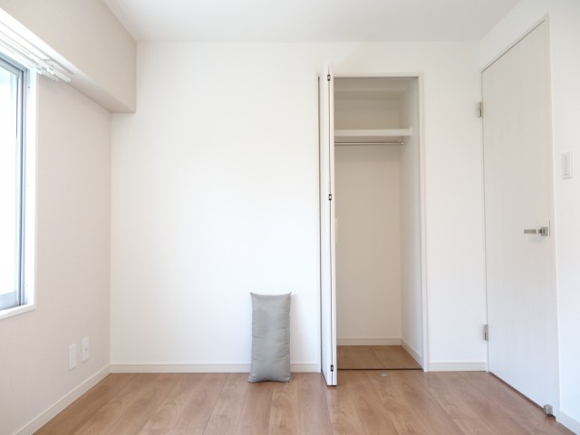 シャルマンコーポ第2芦花公園　約5.0畳の洋室のクローゼット