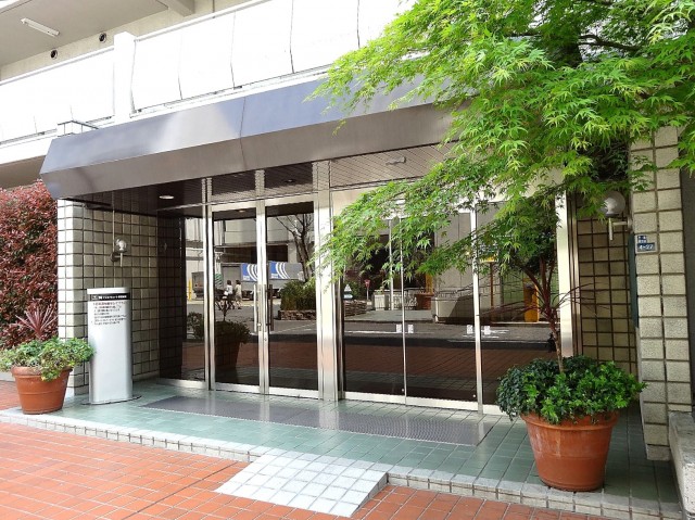 三田ナショナルコート　エントランス