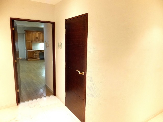 赤坂アーバンライフ　シューズクローク