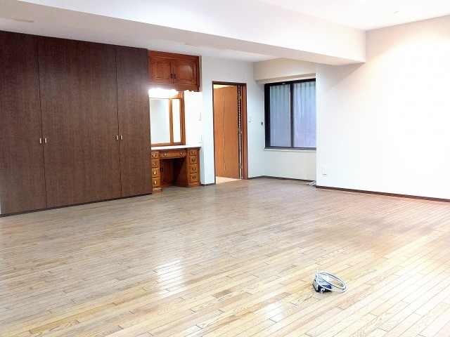 赤坂アーバンライフ　洋室26.86帖