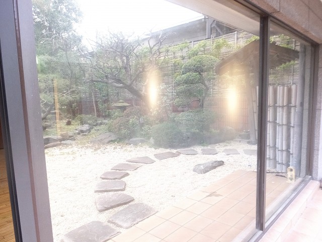 赤坂アーバンライフ　窓ガラス