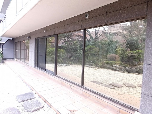 赤坂アーバンライフ　専用庭