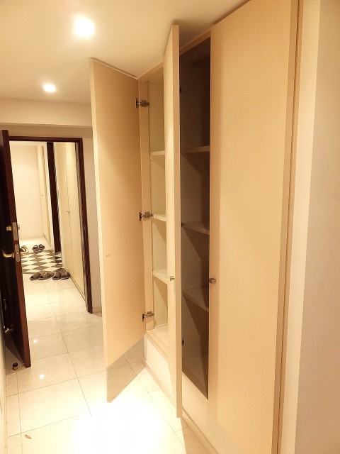 赤坂アーバンライフ　クローゼット