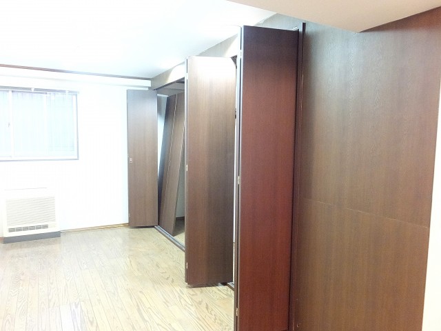 赤坂アーバンライフ　クローゼット