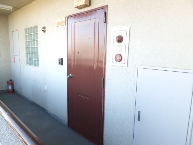 ビッグ武蔵野池袋　玄関