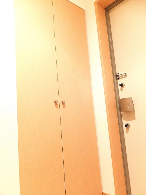 ゼファー明大前クローチェ　シューズボックス105