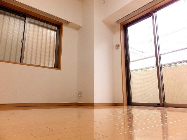 ゼファー明大前クローチェ　洋室105