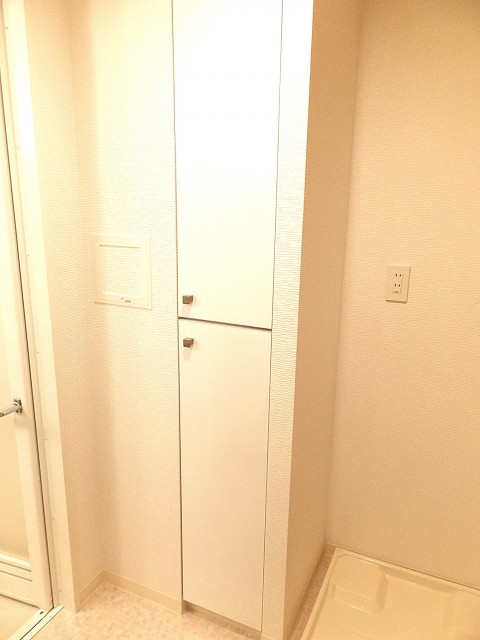 ゼファー明大前クローチェ　リネン庫105