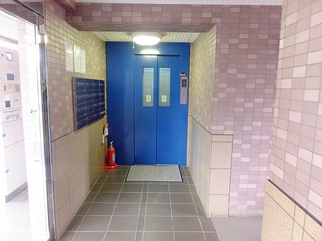 ロイヤルパレス東中野　エントランス