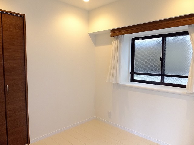 ライオンズシティ渋谷本町　洋室2