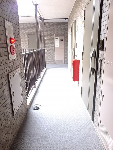 ライオンズシティ渋谷本町　共用廊下