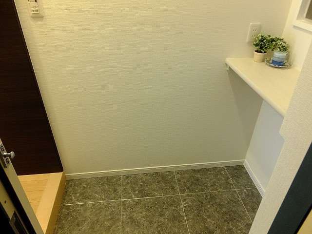 馬事公苑前ハイム2号棟　玄関1110