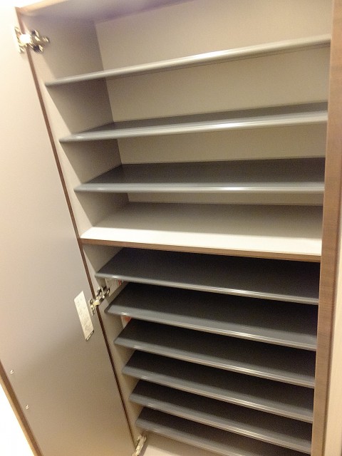 馬事公苑前ハイム2号棟　シューズボックス1110