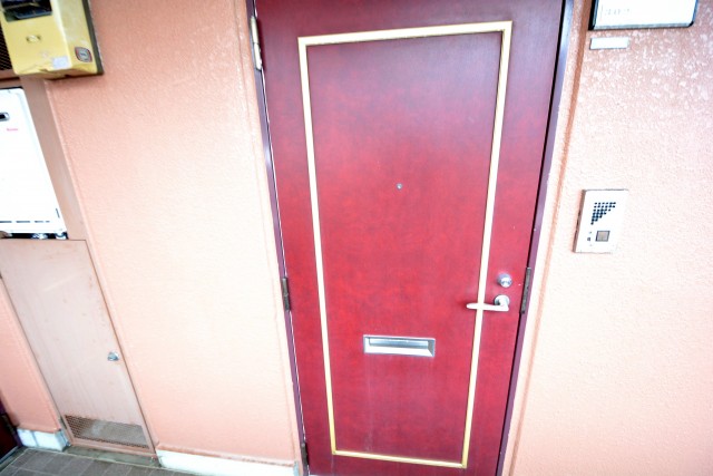 グランデュール千歳烏山　玄関扉