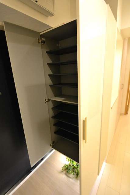 千駄ヶ谷第一スカイハイツ　シューズボックス2