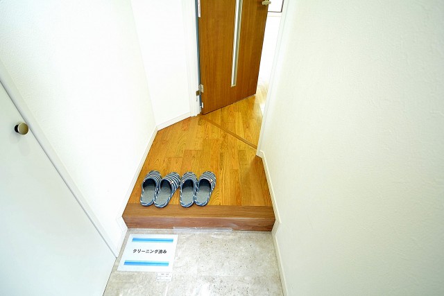 グランデュール千歳烏山　廊下