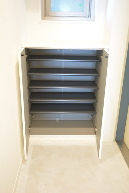 馬事公苑前ハイム2号棟　シューズボックス