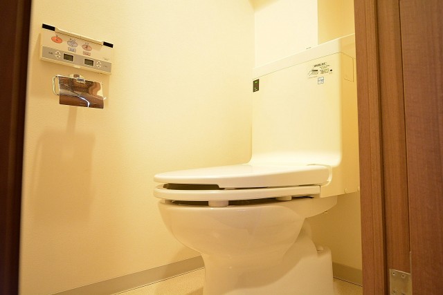 ゼファー明大前クローチェ　トイレ403