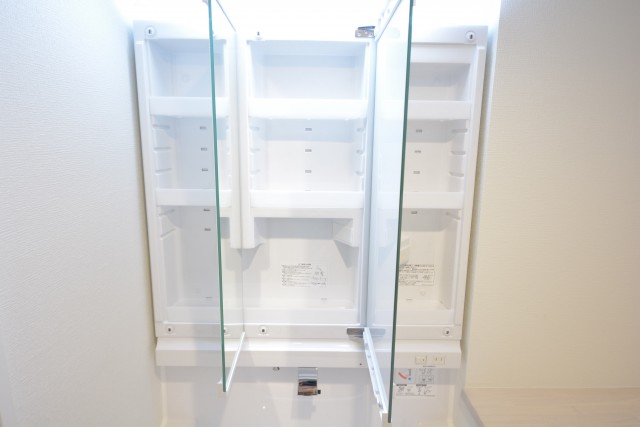 DIKマンション五反田　三面鏡裏