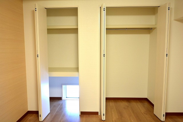 中央マンション　洋室1