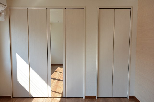 中央マンション　洋室2