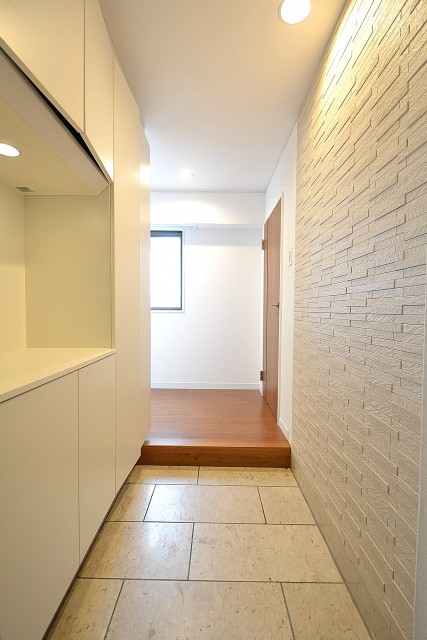 シャンボール常盤松　玄関