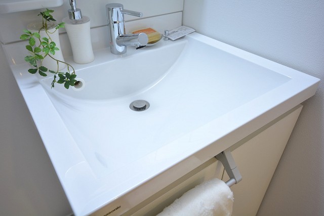 セイワパラシオン笹塚　お掃除の楽なカウンター一体型洗面ボウル