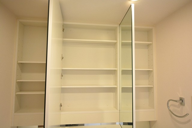 ゼファー明大前クローチェ　洗面台403