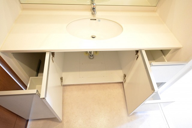 ゼファー明大前クローチェ　洗面台403