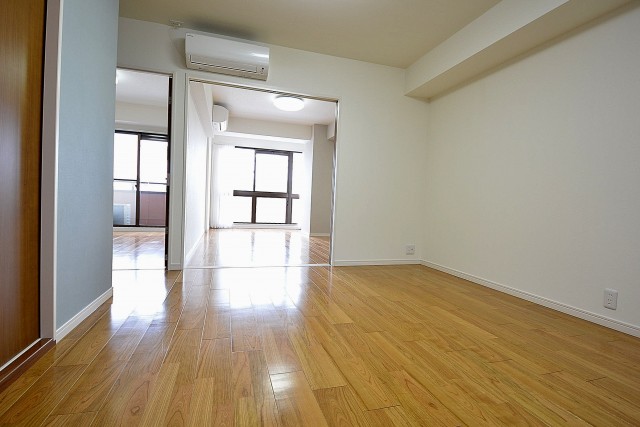 グランデュール千歳烏山　リビング