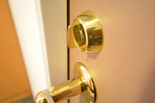 幡ヶ谷ハイムグランシス　玄関ノブ