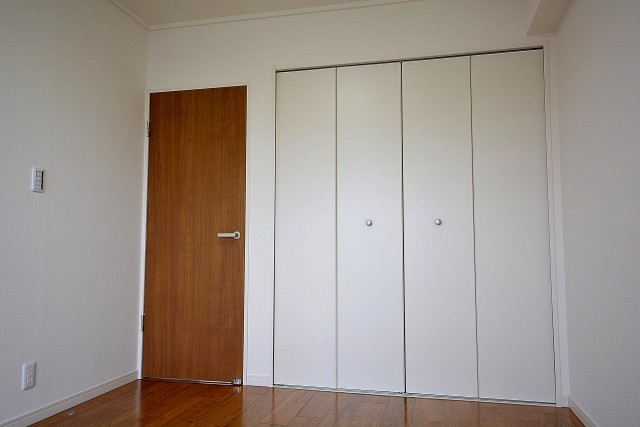 グランデュール千歳烏山　洋室2