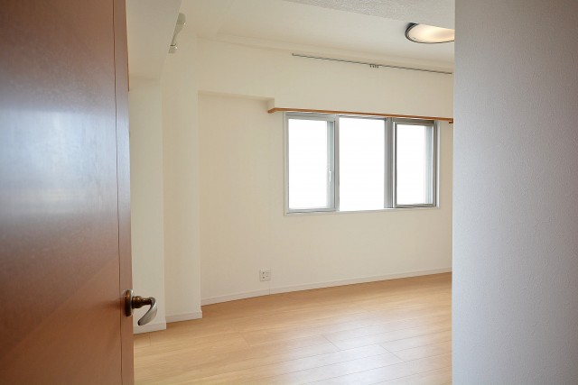 幡ヶ谷ハイムグランシス　洋室1　９．１帖