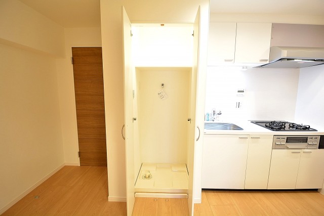 月島四丁目住宅　洗濯機置場