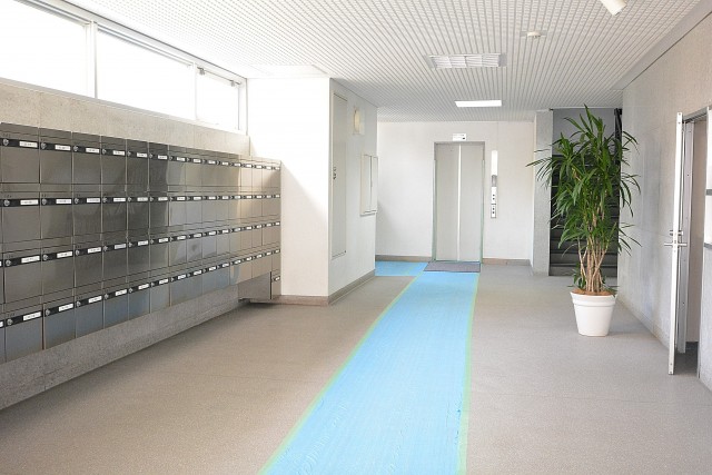 中央マンション　エントランス