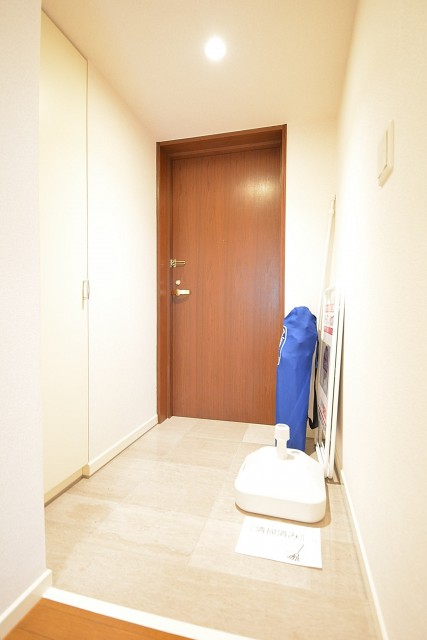 レジオン白金クロス　玄関ホール