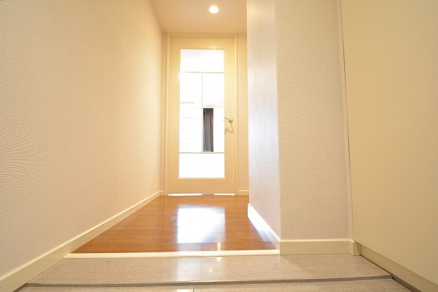 レジオン白金クロス　廊下