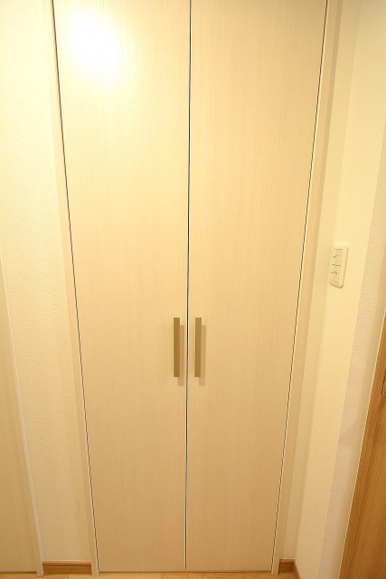 ライオンズマンション中野第２　　洗濯機置場