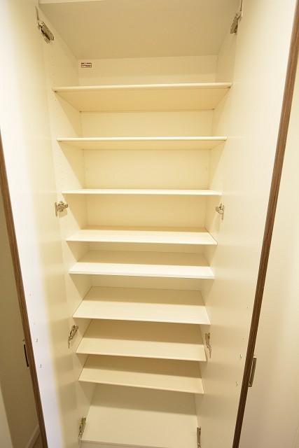 秀和幡ヶ谷レジデンス　シューズBOX