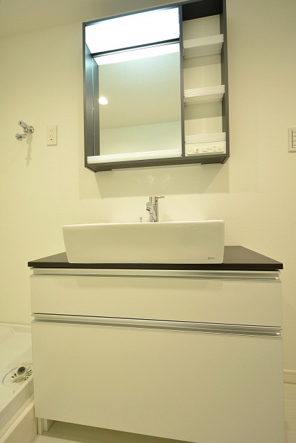 秀和幡ヶ谷レジデンス　洗面台