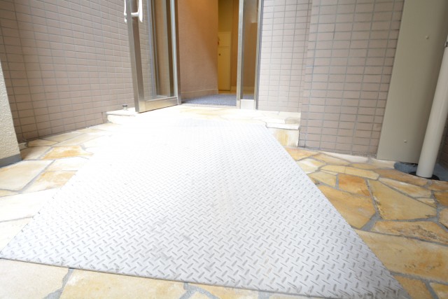 幡ヶ谷ハイムグランシス　共用廊下