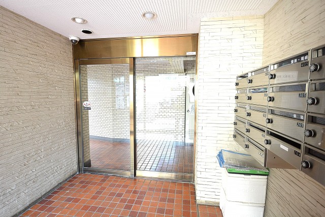 ライオンズマンション中野第２　　エントランス