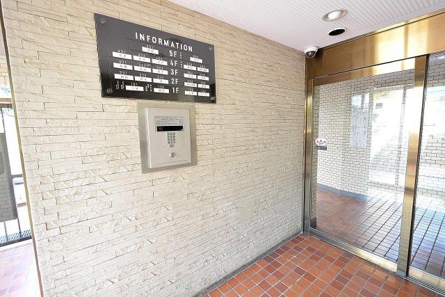 ライオンズマンション中野第２　　エントランス