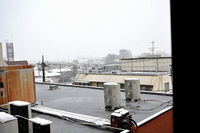 プラザ六番館　洋室②出窓