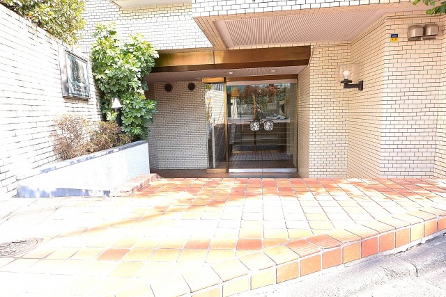 ライオンズマンション中野第２　　エントランス