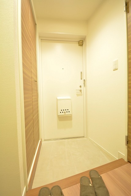 明るい玄関ホール