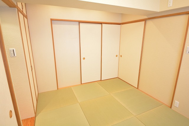 セントラルハイツ　和室６帖