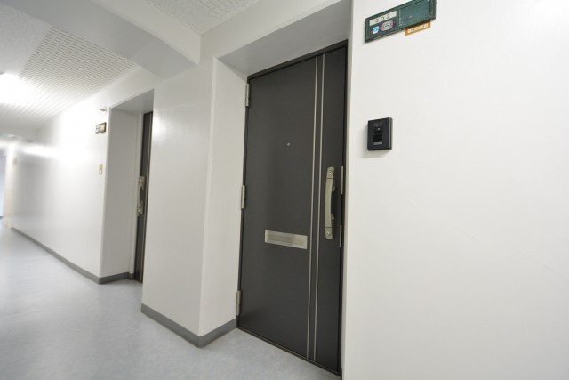 メガロン御殿山　玄関前