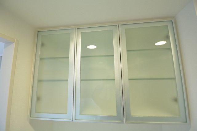 アルファニッシュ白金高輪　食器棚