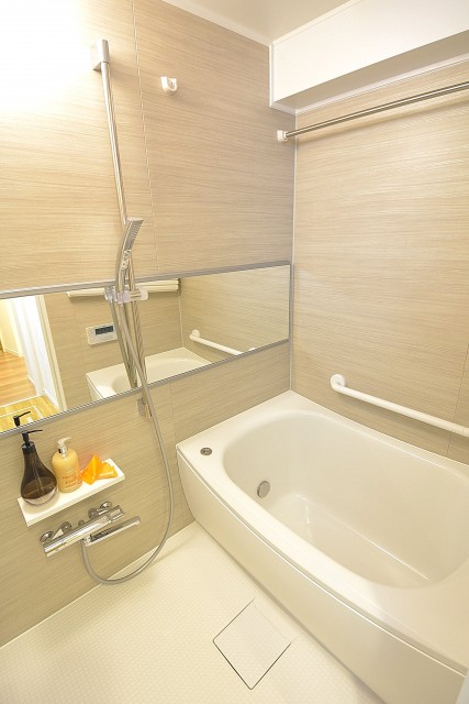 追い焚き機能付きバスルーム